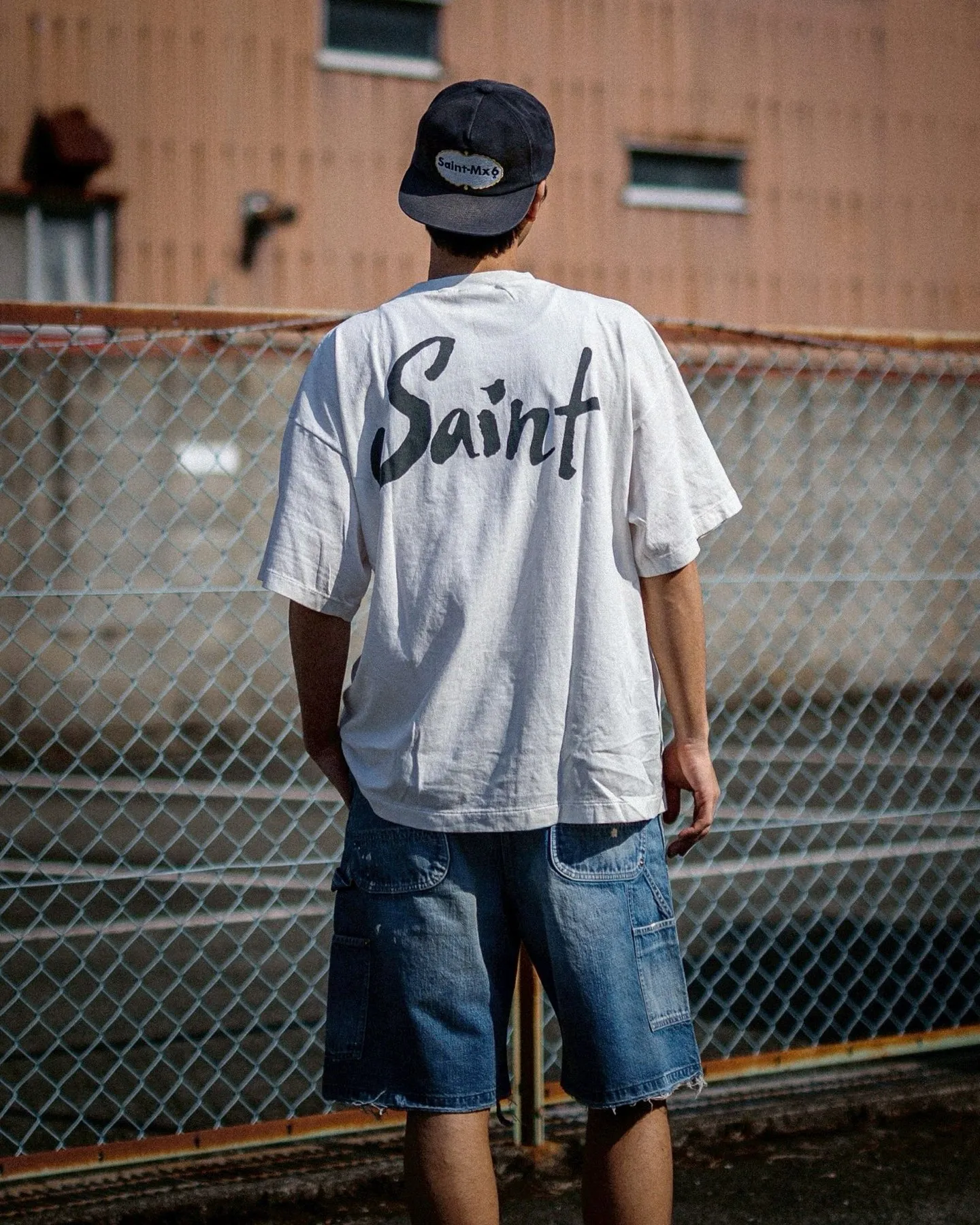 SAINT Mxxxxxx SS TEE/SUPER DIRTY/WHT oil painting SAINT SUPER DIRTY slogan TEE off-white S-XL Made of original OE yarn tube weaving without side seams to distinguish the split fabrics original consistent VINTAGE label/little angel anti-counterfeiting label top printing technology highly restored original details